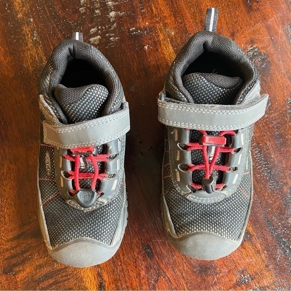 Keen Kids Sneakers - Black and Red - Picture 9 of 9